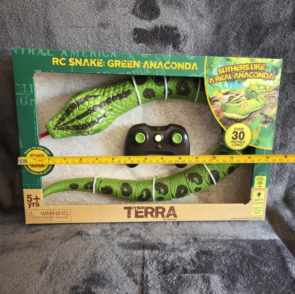 New RC Snake Green Anaconda Remote Control Reptile Toy for Kids 5 Year+ by Terra